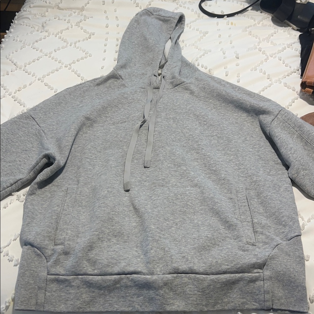 ALO Yoga Ribbed Back Light Gray Sweatshirt